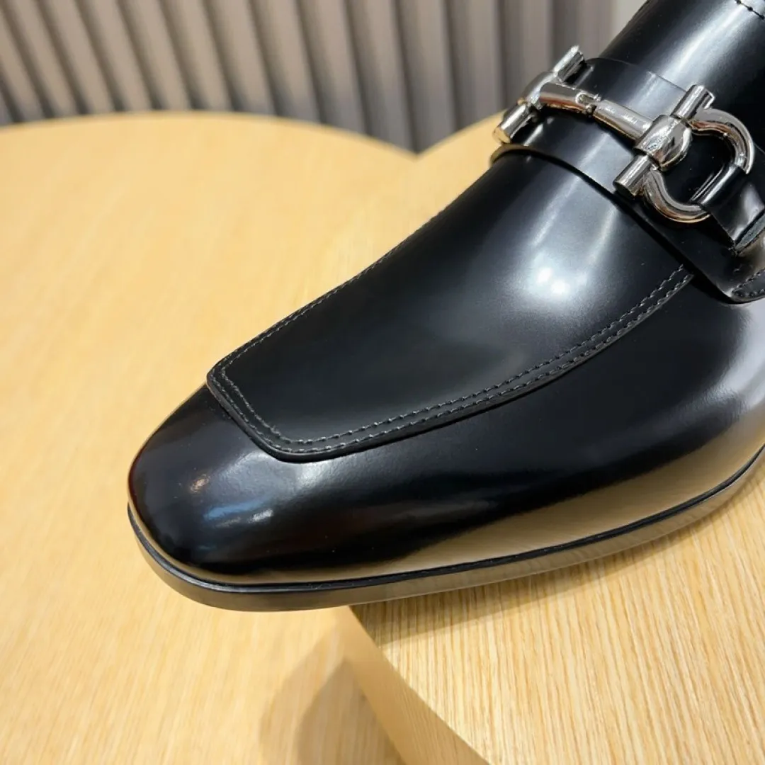 Factory P620💰🔥《Ferragamo》👏Latest•High-end top brand luxury~purchasing agent, top~quality. New fashionable business men's shoes🔜The uppers are made of original open-edge beaded cowhide➕cowhide·lining, with fine workmanship. The original stylish and soft combination wear-resistant and non-slip outsole is light and comfortable on the feet. The real thing looks better in real photos. Size: 38--44